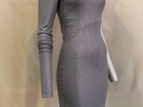 une robe de mannequin sur un mannequin mannequin mannequin mannequin mannequin mannequin mannequin mannequin mannequin mann