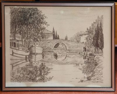 dessin d'un bateau sur une rivière avec un pont en arrière-plan
