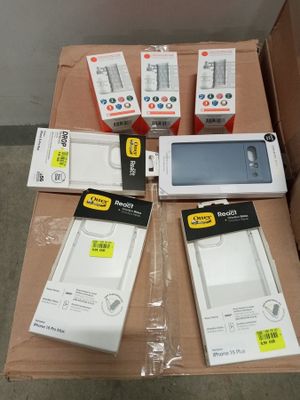 Lot de 75 pièces multimédia comprenant : des coques, des kit… - Photo 1