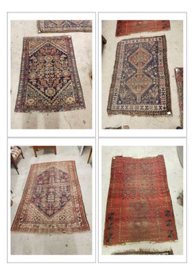 quatre photos d'une collection de tapis orientaux posés sur un sol