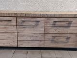 une photo d'une commode fabriquée à partir de bois de palette