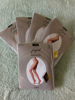 Lot de 42 paires de collants de la marque FOGAL (produit de …