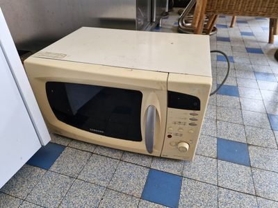 Micro-ondes/grill SAMSUNG DOSSIER 2 : RESTAURANT