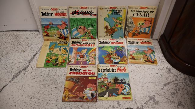 BANDE DESSINÉE – « Une aventure d’Astérix le Gaulois ». 10 albums...