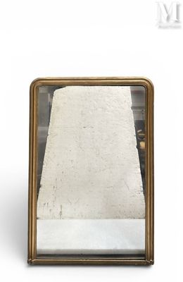 a picture of a mirror that has a piece of paper in it