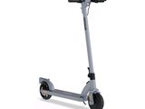 l'image d'un scooter posé sur une surface blanche