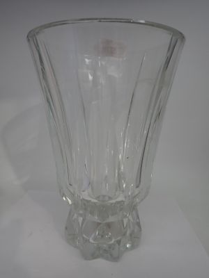 SAINT-LOUIS, Vase cristal H : 25cm ( légères traces de calcaire )
