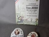 two buttons with a picture of a man and a woman on them