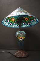 Jolie lampe de table de style Tiffany - avec un motif de plu… (photo 5)