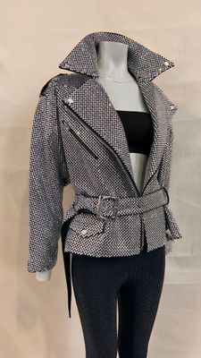 an image of a mannequin wearing a jacket and leggings