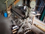 a machine that is sitting in the middle of a room
