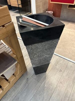 Vasque en pierre - Photo 1