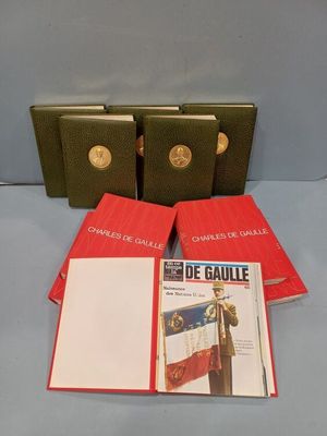 Lot de dix livres sur Charles de Gaulle comprenant :