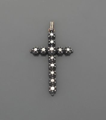 Pendentif en argent 800 millièmes figurant une croix entière…
