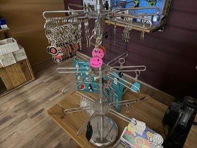 PRESENTOIR ET PORTE CLEFS - Photo 1