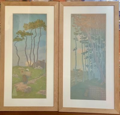 deux photos encadrées représentant des arbres dans une pièce