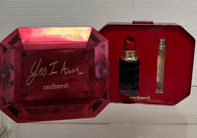 CACHAREL Yes I am Eau de parfum 50ml et recharge 10 ml