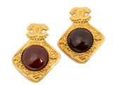 paire de boucles d'oreilles en or et en grenatite