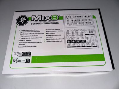 Table de mixage 8 voies MACKIE MIX8. - Photo 1