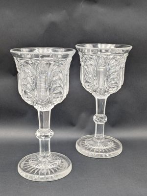 paire de verres à pied en cristal taillé