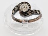 l'image d'une bague ornée d'un diamant