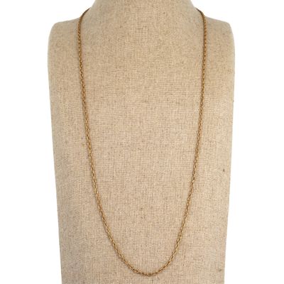 le collier à chaîne en or est sur un mannequin, un mannequin, un mannequin, un mannequin, un mannequin, un mannequin, un mannequin, un mannequin, un mannequin, un mannequin, un mannequin, un mannequin, un mannequin, un mannequin, un mannequin, un mannequin, un mannequin, un mannequin, un mannequin, un mannequin, un mannequin, un mannequin, un mannequin, un mannequin, un mannequin, un mannequin, un mannequin, un mannequin, un mannequin, un mannequin, un mannequin, un mannequin, un mannequin