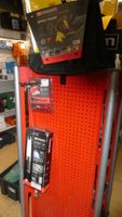- 1 Présentoir tournant FACOM comprenant divers outils et éq… (photo 2)