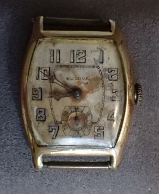 Bulova : belle montre vintage Art Déco de forme tonneau (mod…