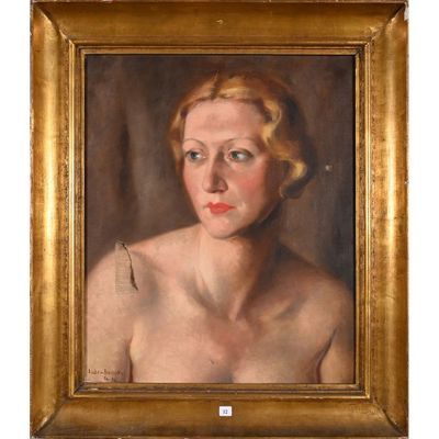 un tableau représentant une femme, dans un cadre doré, sur fond blanc