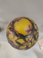 Une grande lampe de table en verre multicouche à fond jaune … (photo 2)