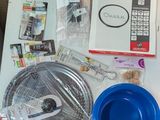 un grand nombre d'éléments sur la table