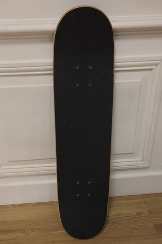 Planche sans roulette SMALL 7.5. Neuf. Possibilité d’envoi à la c...