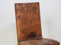 Chaise à dos, le dossier rectangulaire et l'assise garnis de… (photo 2)