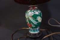 Lot de deux vases en faïence à décor de végétaux et oiseaux … (photo 5)