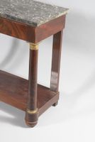 Console rectangulaire en placage d'acajou ouvrant par un tir… (photo 2)