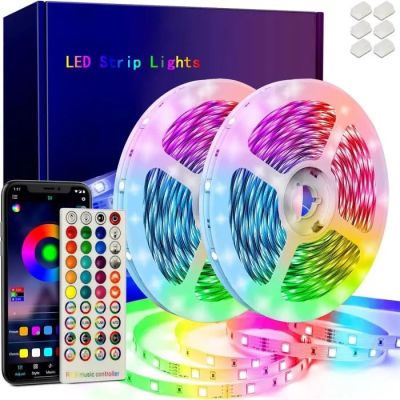 un gros plan sur un boîtier contenant une télécommande et une bande lumineuse