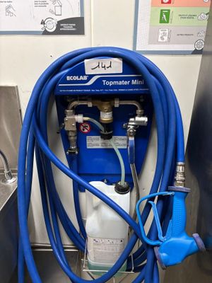 1 station de lavage et de désinfection ECOLAB - Photo 1