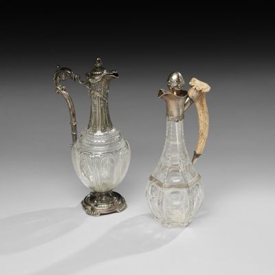 paire de vases en argent et en cristal taillé, sur socles