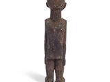 statue of a man with a hat on his head