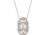 un collier en or blanc et diamants