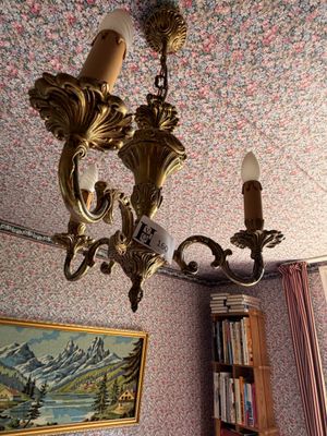 Lustre de style Louis XV en bronze