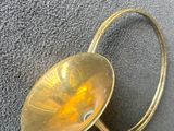bague en laiton plaqué or ornée d'un motif floral