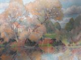 un tableau représentant une maison au bord de l'eau, avec des arbres au premier plan