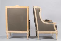 Paire de bergères en bois naturel de style Louis XVI (photo 4)