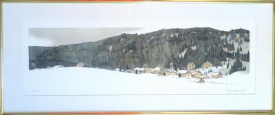 une photo d'une photo d'une montagne enneigée