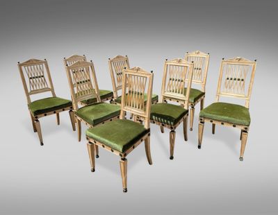 lot de six chaises avec coussins rembourrés verts