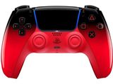 un gros plan d'une manette rouge sur fond blanc