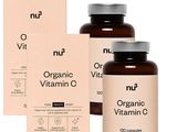 deux flacons de vitamine C et une boîte de vitamine C sur fond blanc