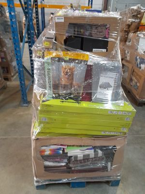 Lot DE Solderie Dont Plaids + Quelques Jeux + 14 Paniers A L…