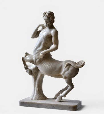 une image représentant la statue d'un homme à cheval